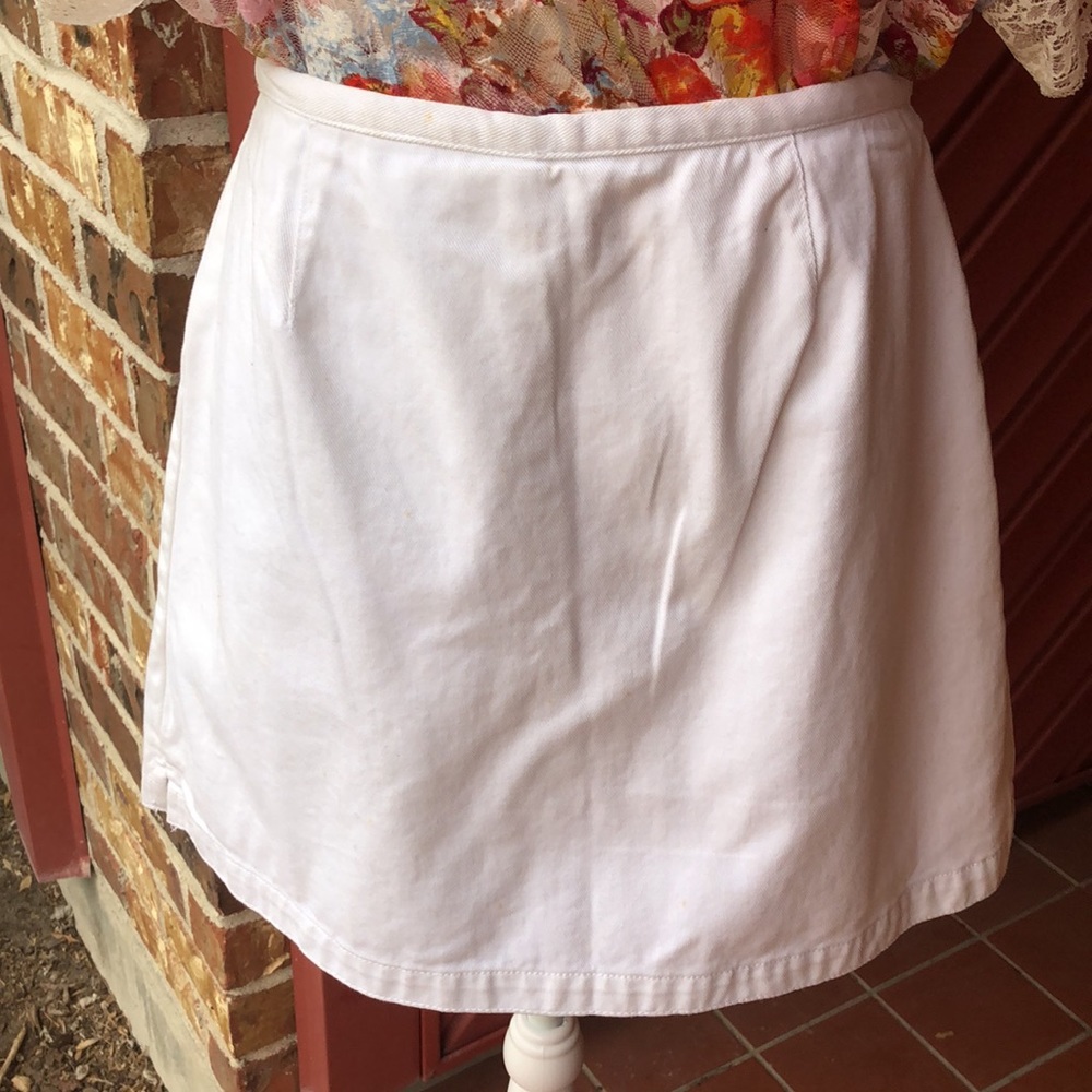 HOST PICK i.e. White Skort Skirt - Picture 1 of 11